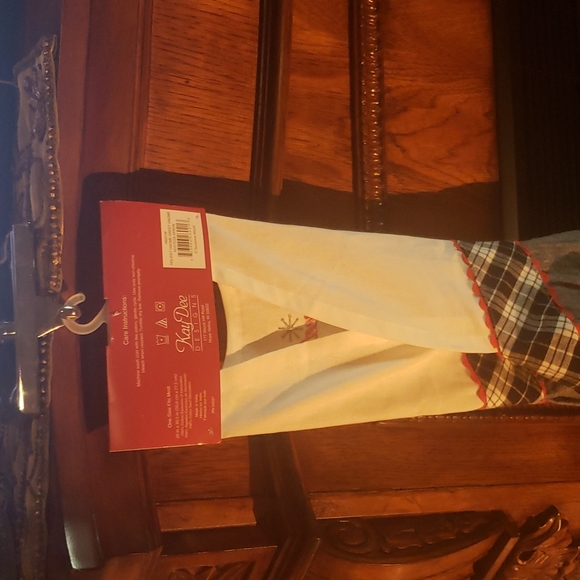 APRON - Picture 7 of 13